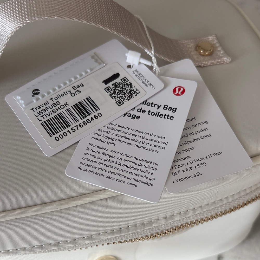 lululemon athletica Cream Travel toiletry bag with Gold Accents - Picture 2 of 5